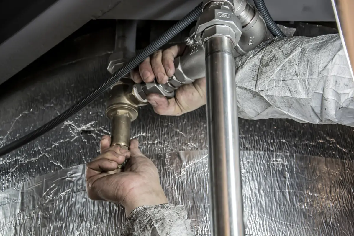 MasterP plumber fitting brass and chrome pipework neat, quality plumbing